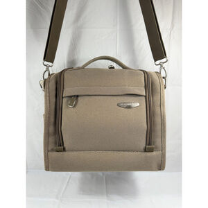 World Bound Worldbound Travel Bag Case Compact Many Pockets Shoulder Hand Straps